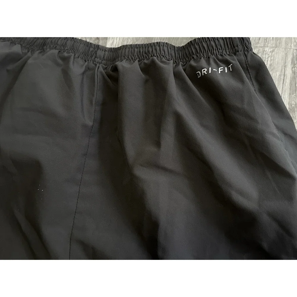 Nike Dri-FIT Large Dark Gray Athletic Running Shorts Lined Swoosh Drawstring